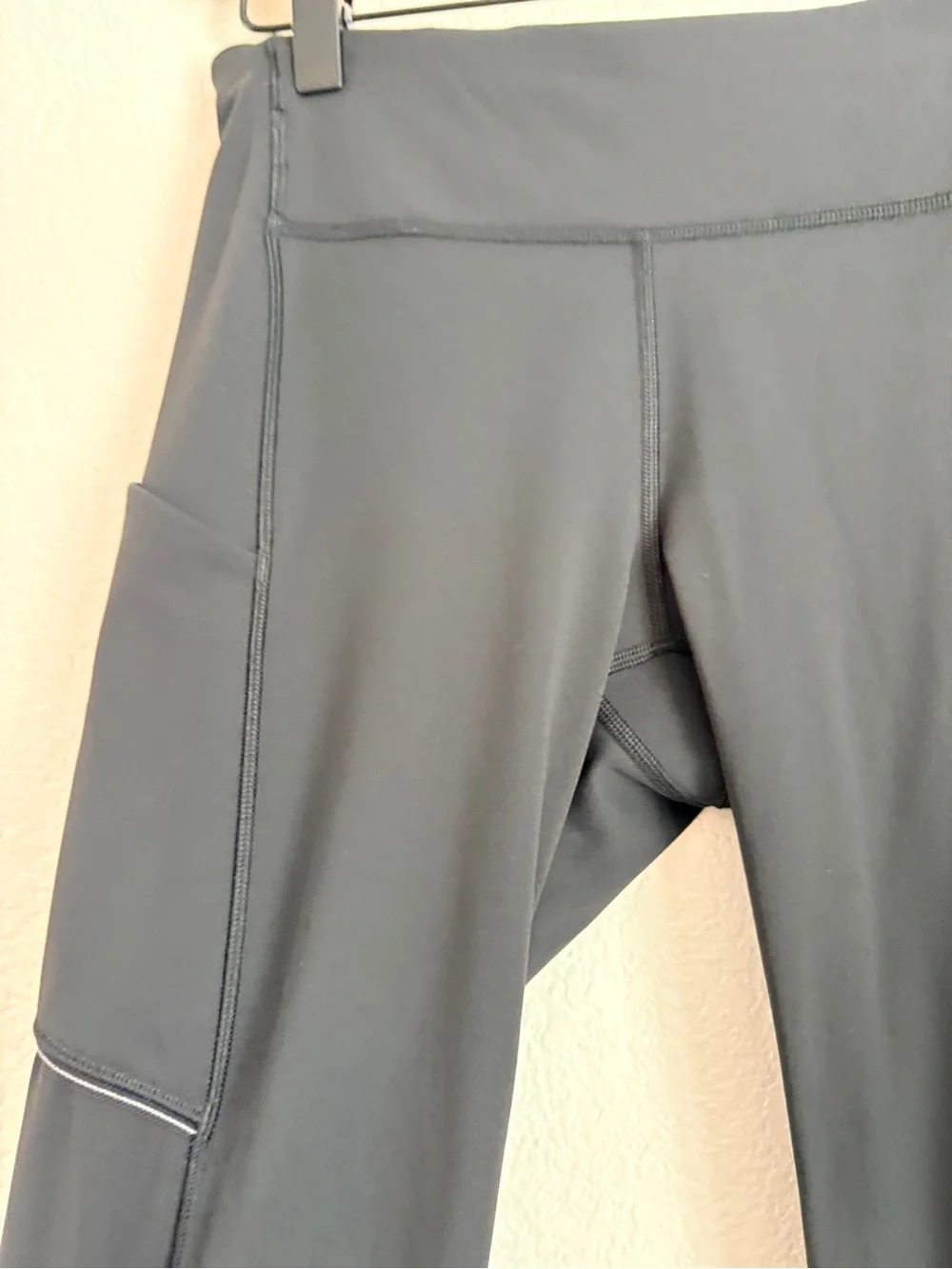 Lululemon Speed Up Tight Leggings in Black